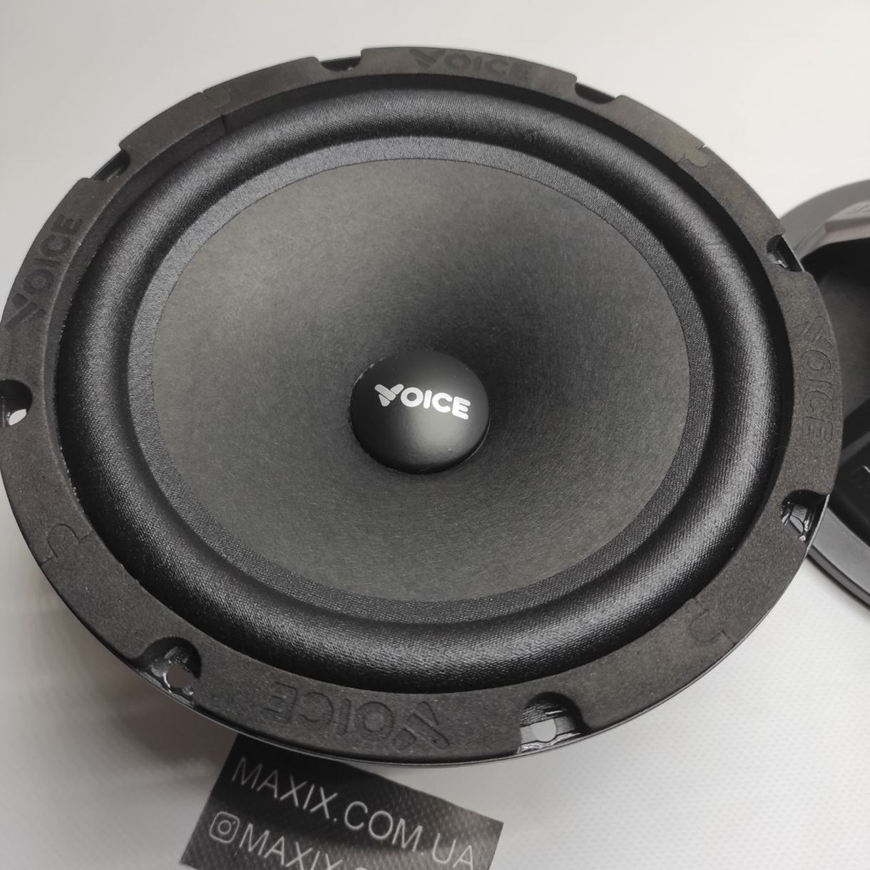 Естрадні мідбаси Voice M8E